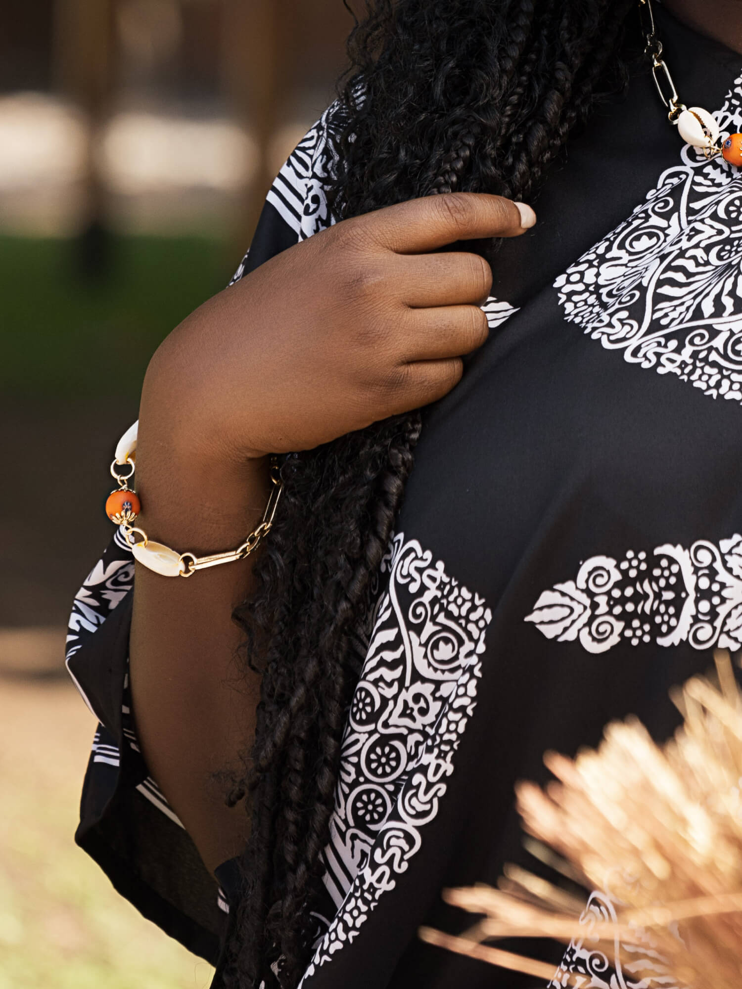 Citrus Cowrie Bracelet - HUBBIQ