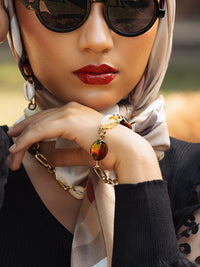 Flame Cowrie Bracelet - HUBBIQ