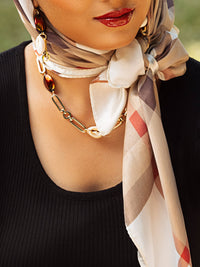 Flame Cowrie Necklace - HUBBIQ