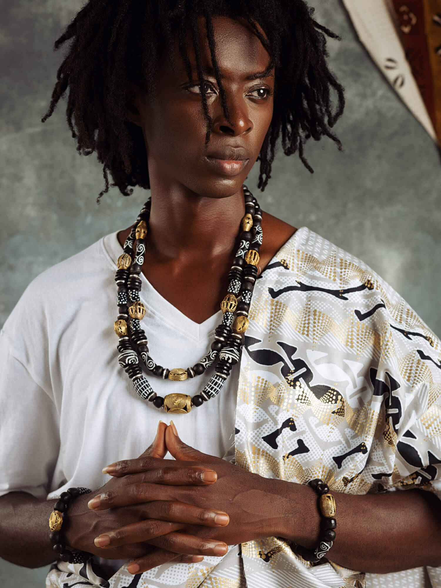 Royal Black Layered Necklace - HUBBIQ