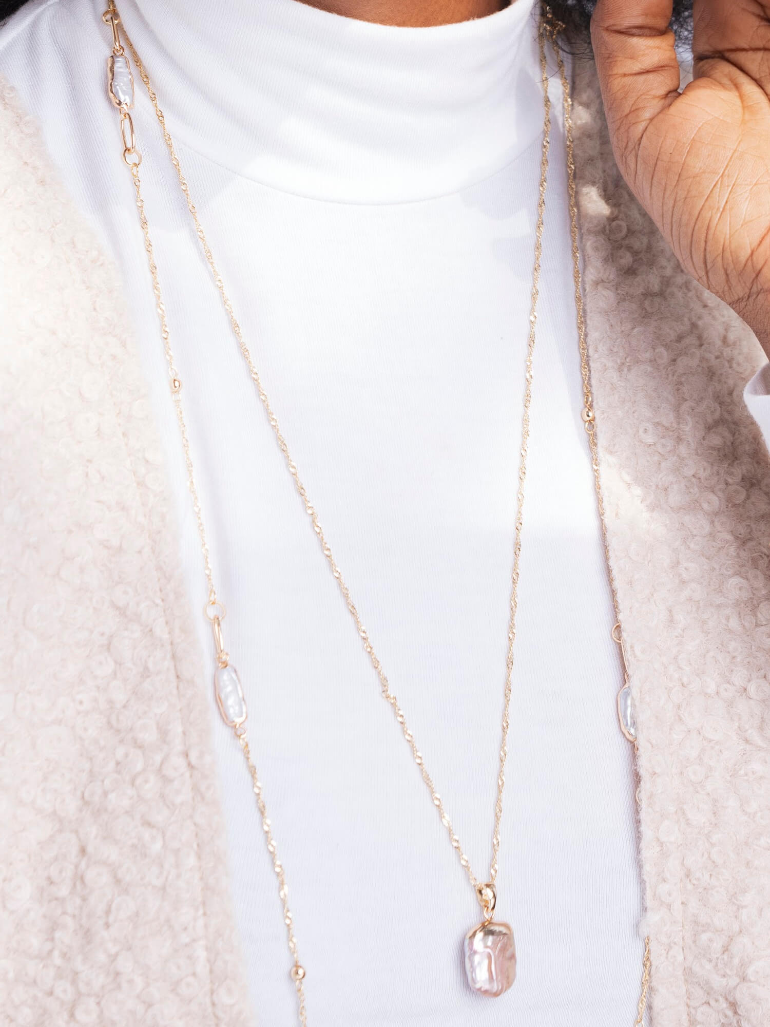 Aquifer Pendant Necklace - HUBBIQ