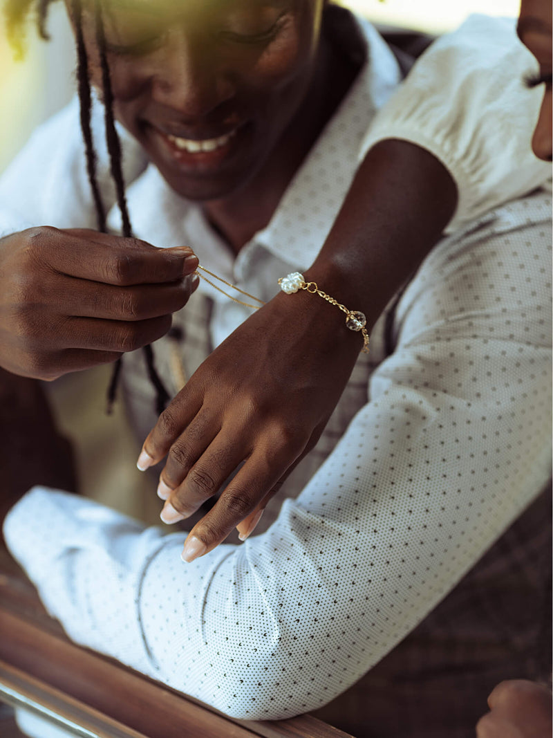 SnowFlake Pearl Bracelet - HUBBIQ